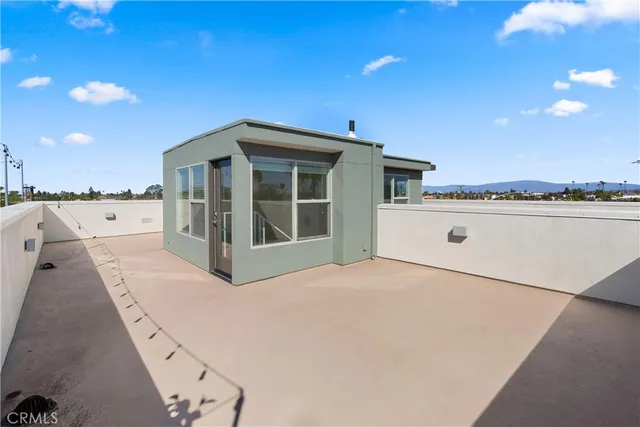 $1,299,999 | 617 West 17th Street, Costa Mesa, CA 92627