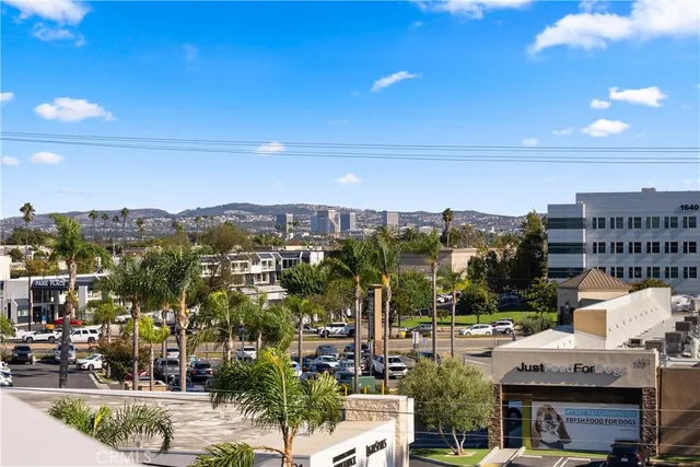 $1,299,999 | 617 West 17th Street, Costa Mesa, CA 92627