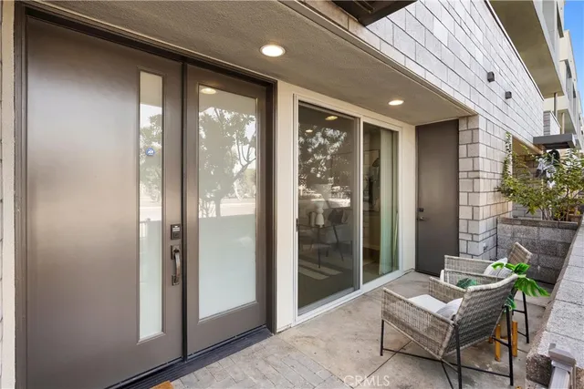 $1,299,999 | 617 West 17th Street, Costa Mesa, CA 92627