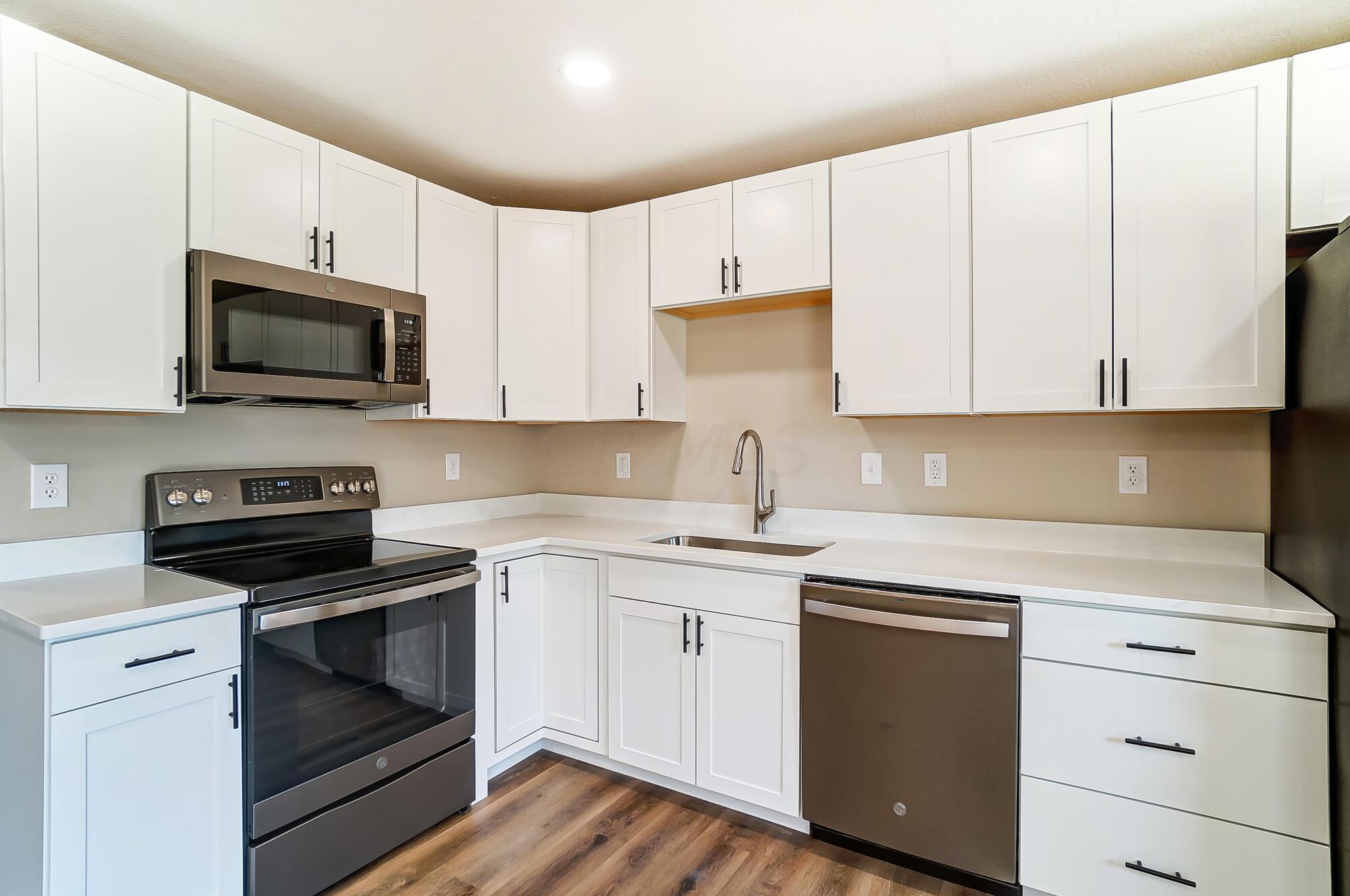 334 Regents Road Gahanna, OH 43230 - Photo 10 of 29 014