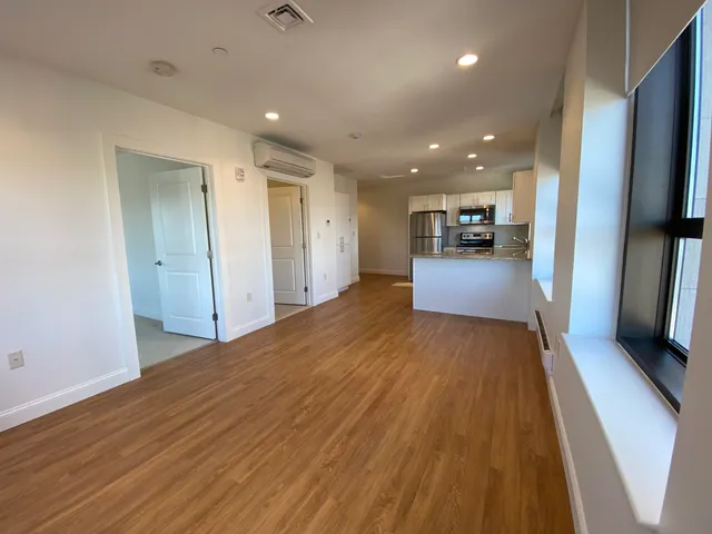 $2,139 | 875 Elm Street, Unit 802, Manchester, NH 03101