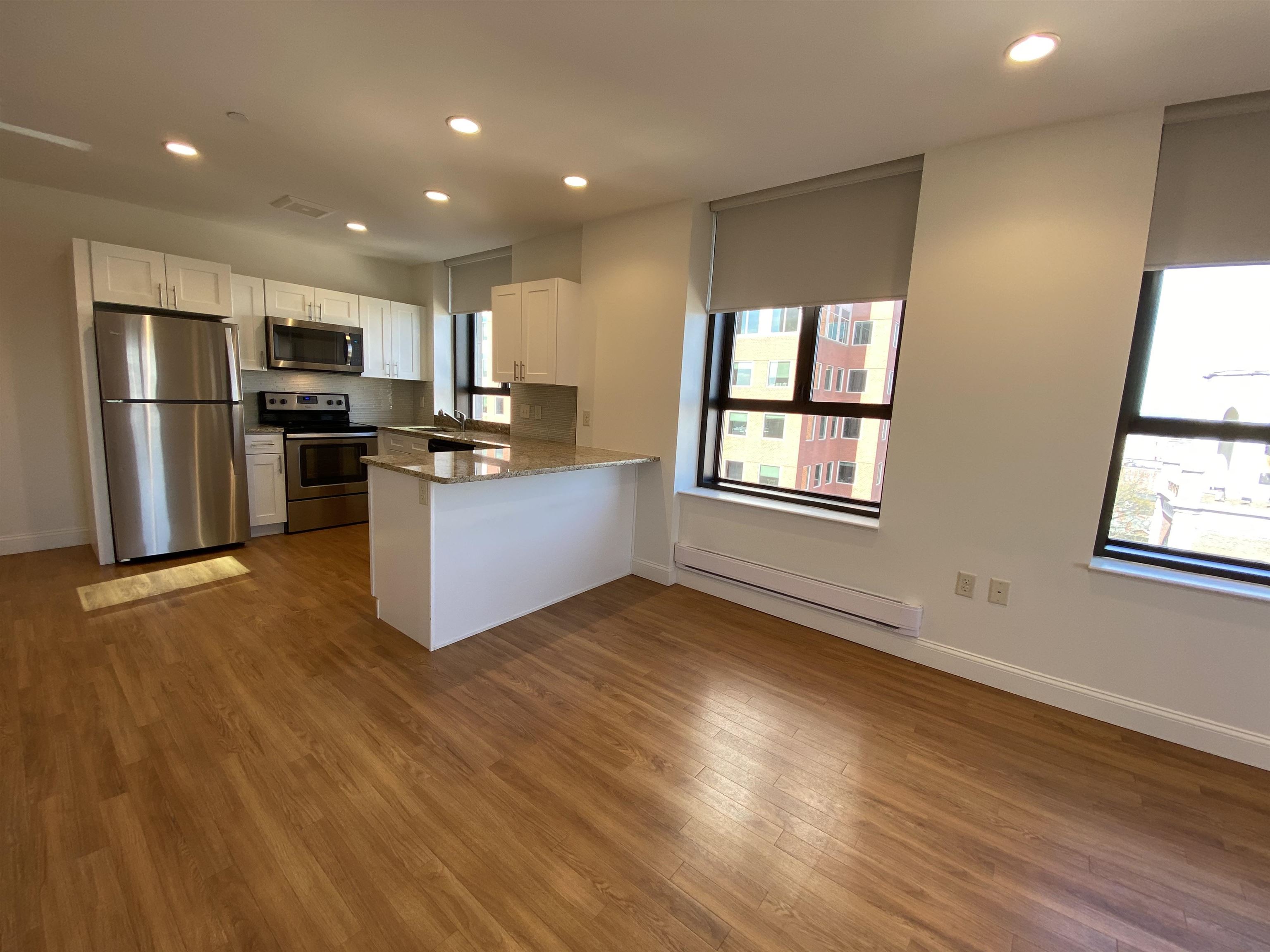 875 Elm Street, Unit 802 Manchester, NH 03101 - Photo 17 of 40