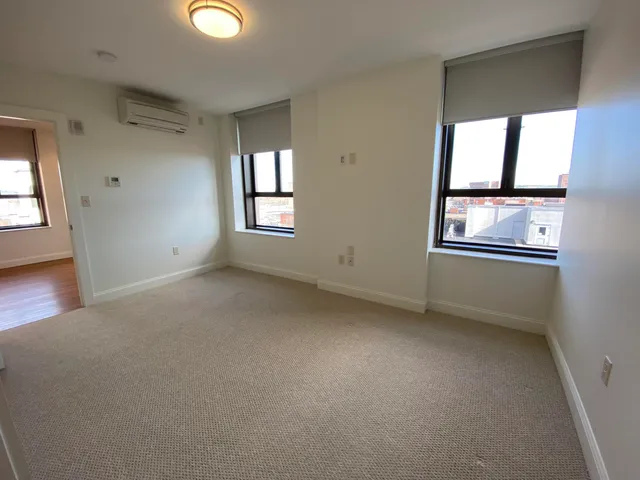 $2,139 | 875 Elm Street, Unit 802, Manchester, NH 03101