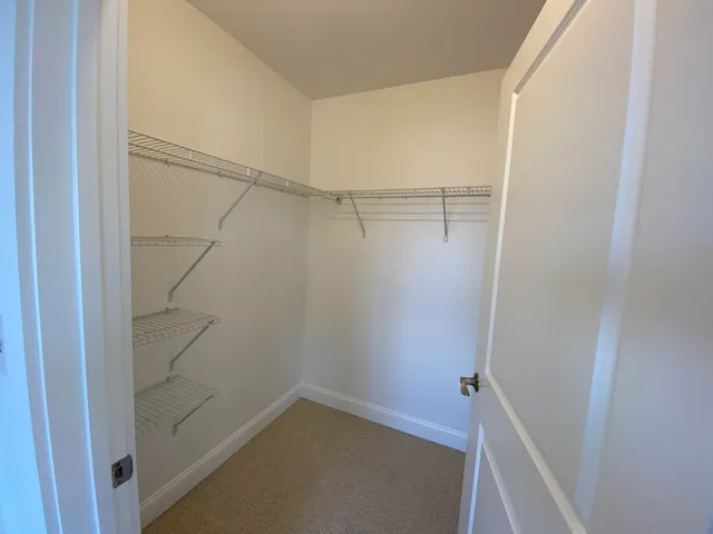 $2,139 | 875 Elm Street, Unit 802, Manchester, NH 03101