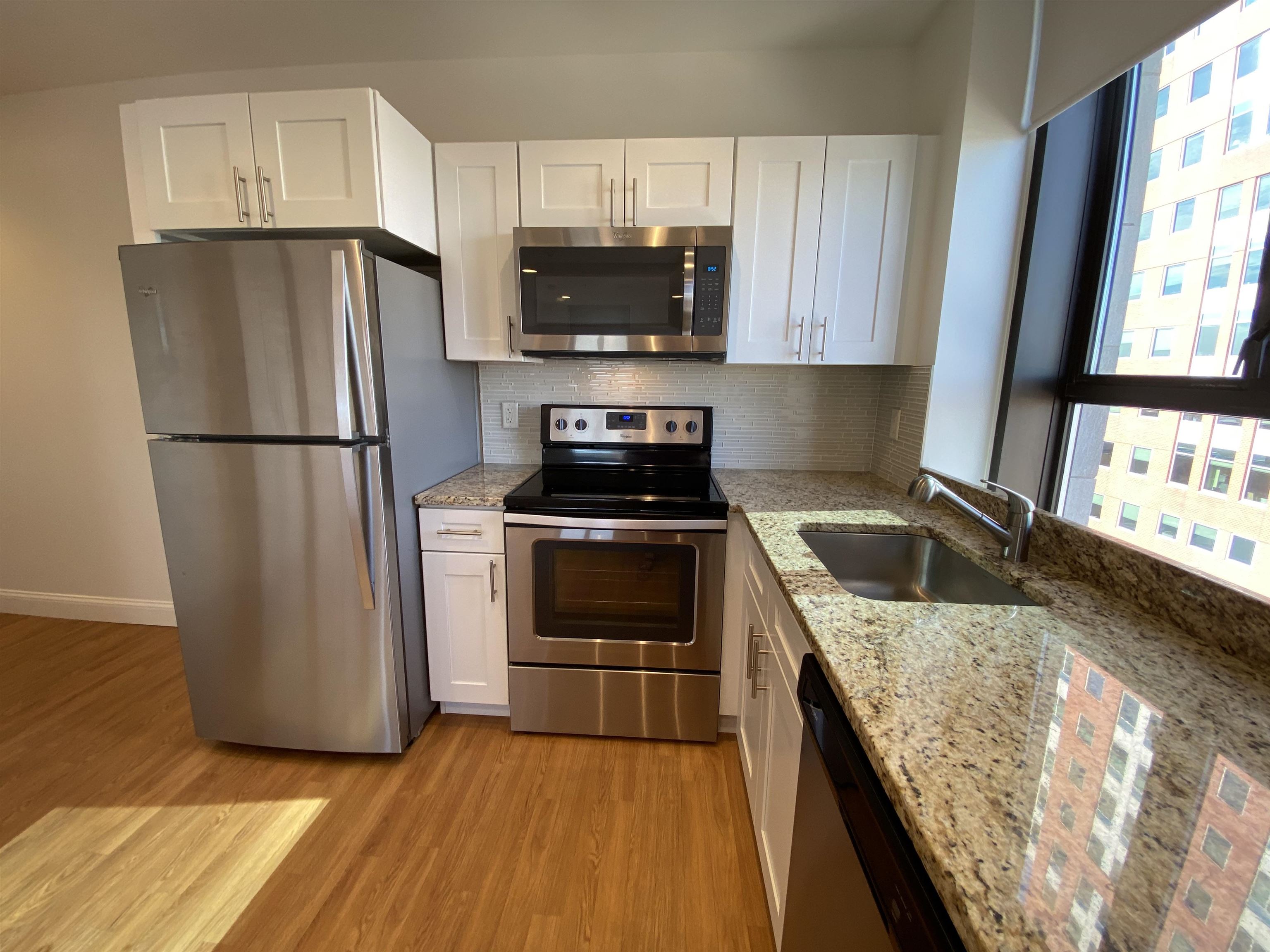 875 Elm Street, Unit 802 Manchester, NH 03101 - Photo 8 of 40