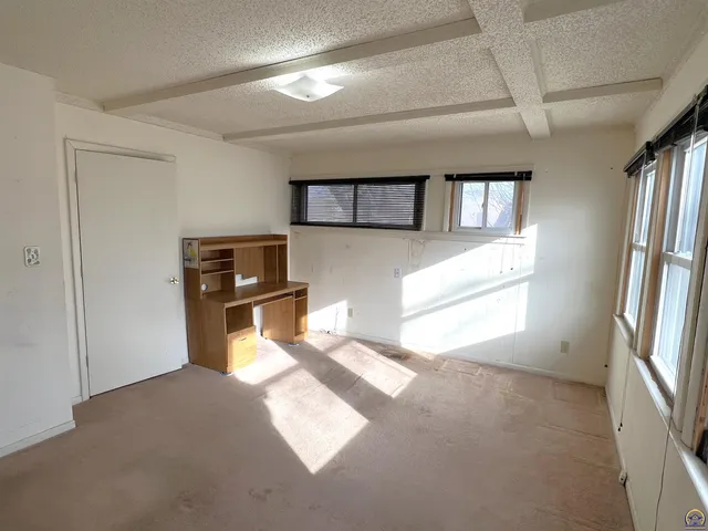 $67,500 | 517 Southwest 14th Street, Topeka, KS 66612