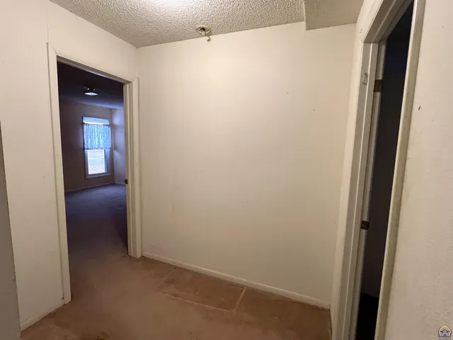 $67,500 | 517 Southwest 14th Street, Topeka, KS 66612