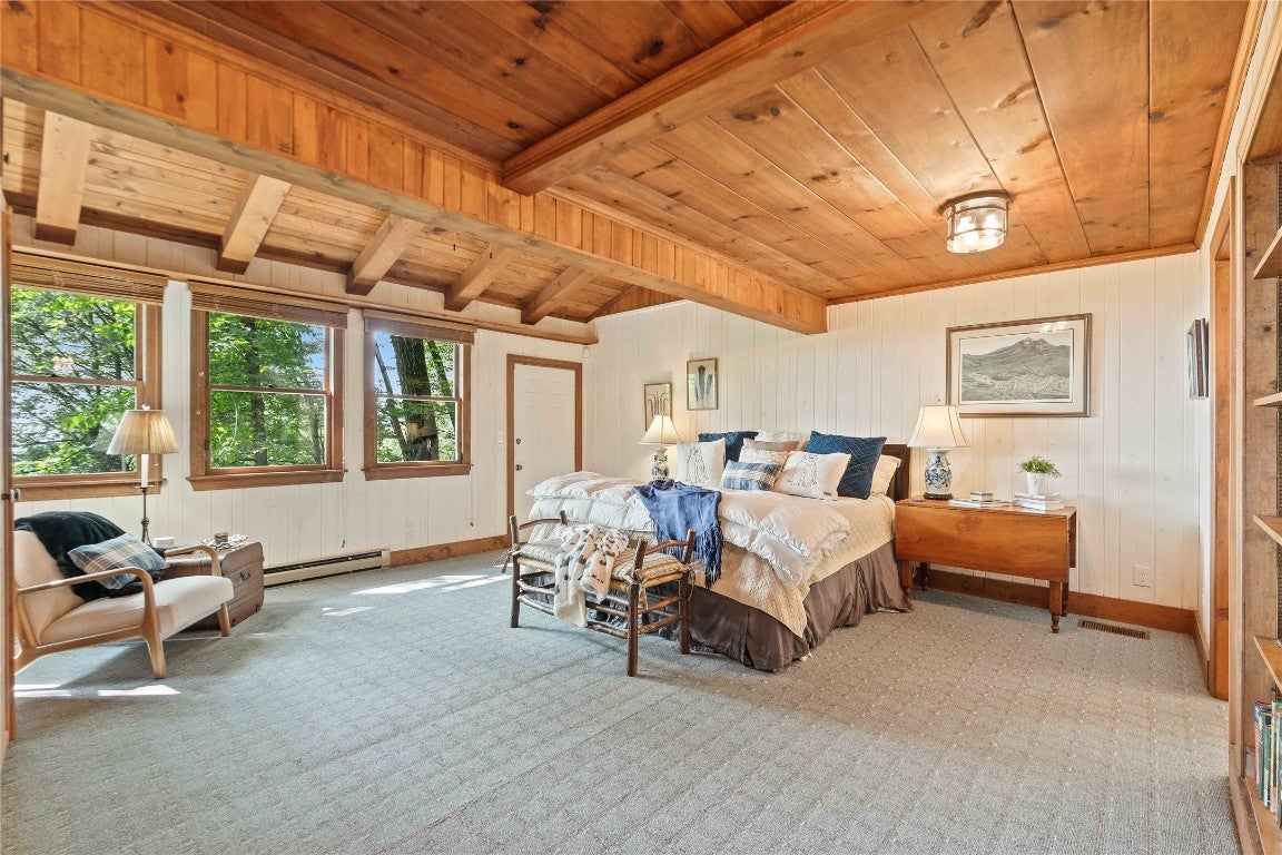 9134 Buck Creek Road Highlands, NC 28741 - Photo 12 of 53 Very spacious primary with ceiling angles