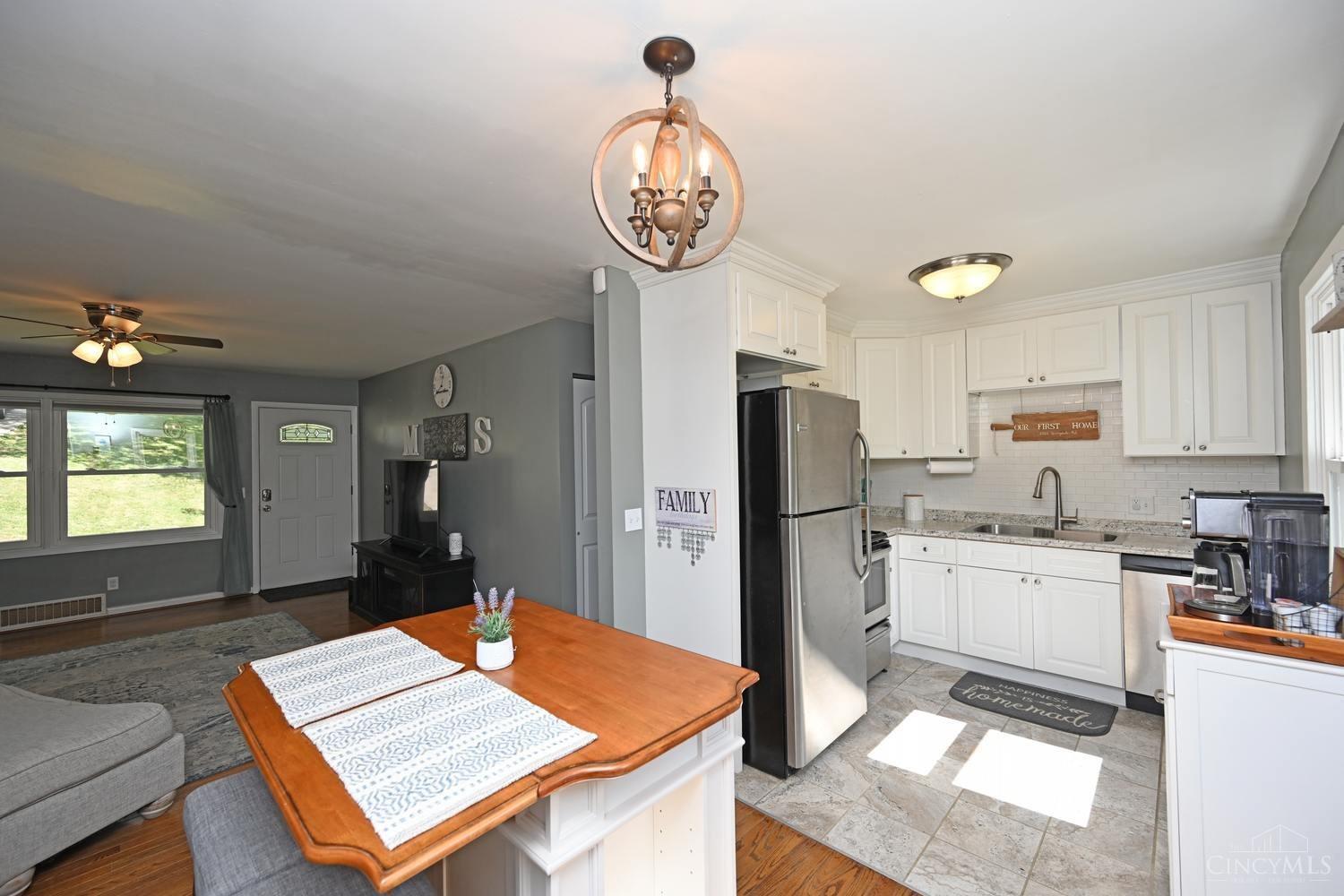 6521 Springdale Road Cincinnati, OH 45247 - Photo 10 of 40