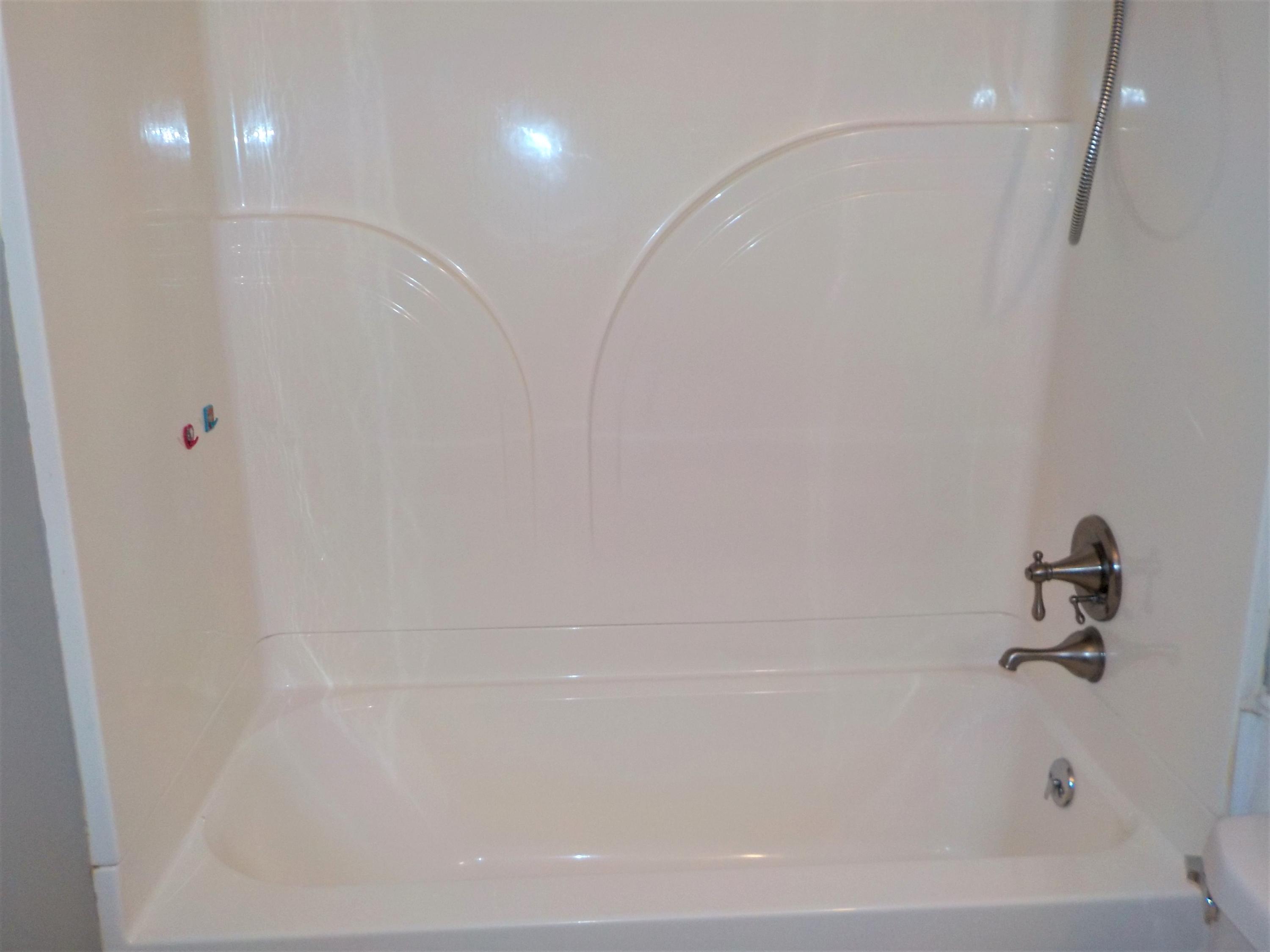 2004 Highland Road Maryville, TN 37801 - Photo 23 of 25 Hall Bath Tub