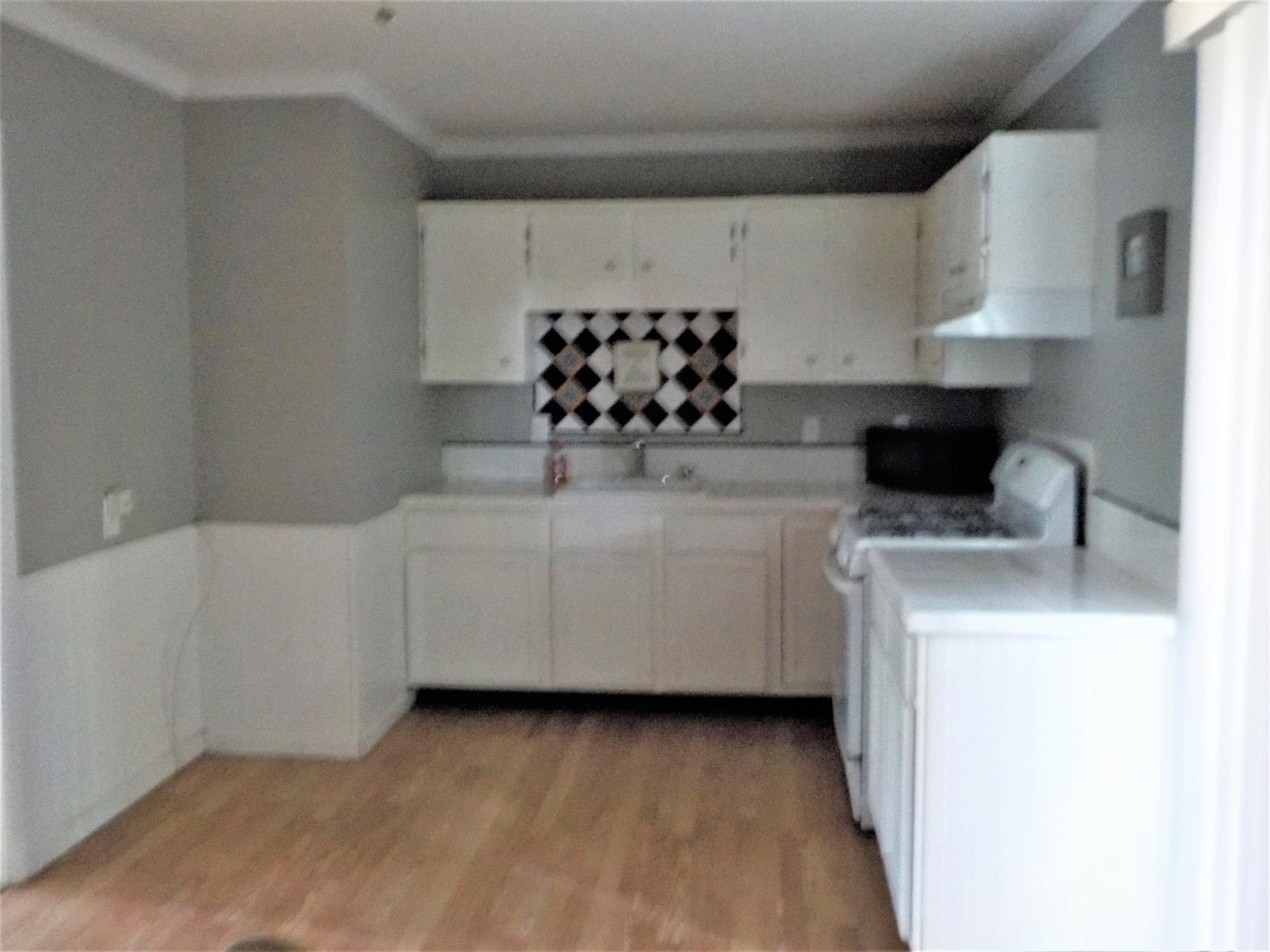 Kitchen (gas stove)