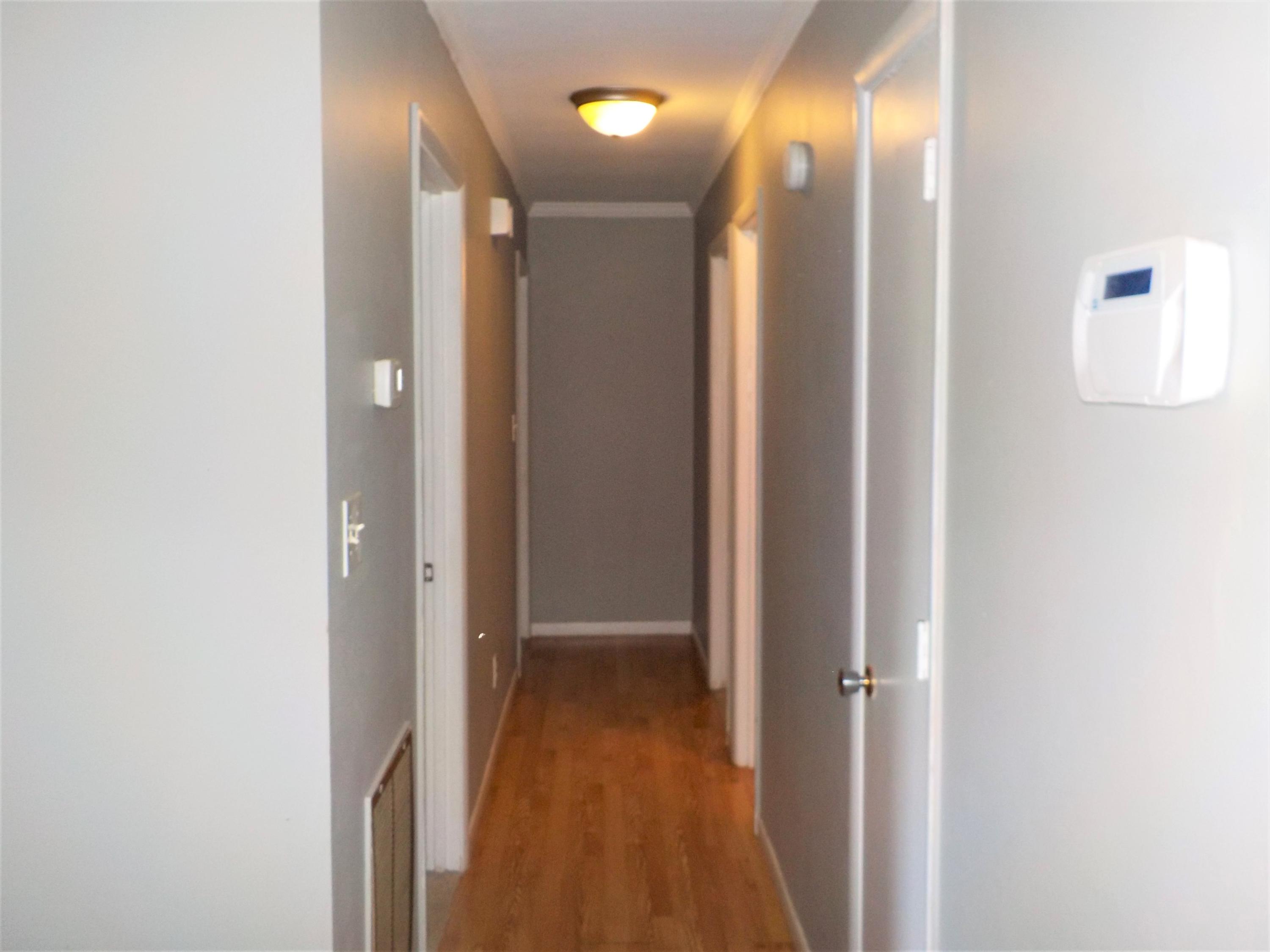 2004 Highland Road Maryville, TN 37801 - Photo 10 of 25 Hallway