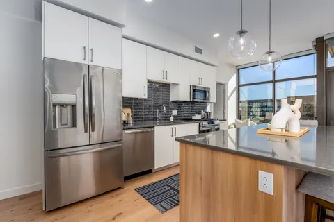 $829,907 | 1212 Demonbreun Street, Unit B2 (E), Nashville, TN 37203