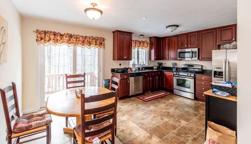 41 Boston Road, Unit 481 Billerica, MA 01862 - Photo 2 of 11