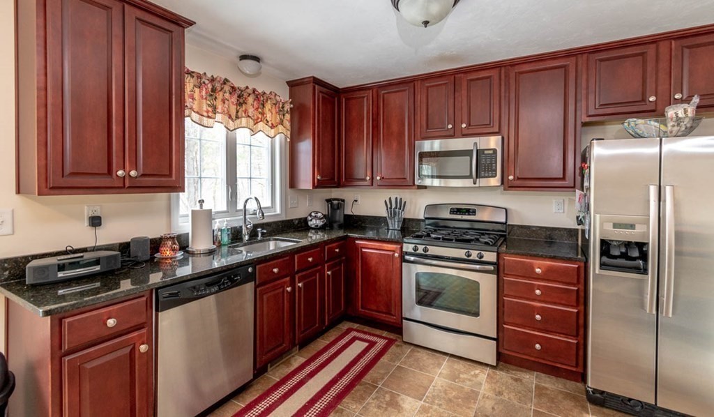 41 Boston Road, Unit 481 Billerica, MA 01862 - Photo 3 of 11