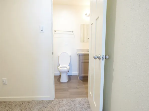 $1,950 | 21155 Gosling Road, Unit 1B, Spring, TX 77388