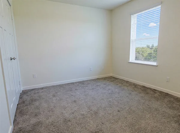 $1,950 | 21155 Gosling Road, Unit 1B, Spring, TX 77388
