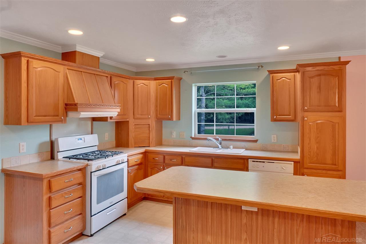 5530 North Stark Road Hope, MI 48628 - Photo 5 of 23 Gallery Image 5