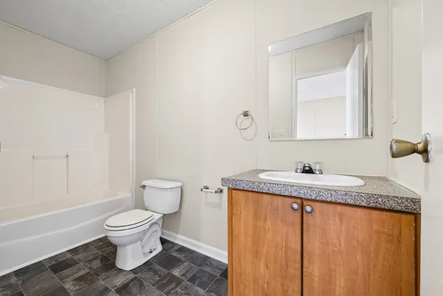 $850 | 718 Trevor Lane, Oak Grove, KY 42262