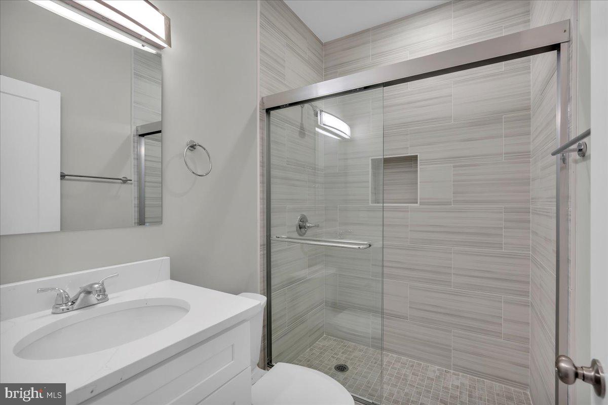 802 West Norris Street Philadelphia, PA 19122 - Photo 8 of 36