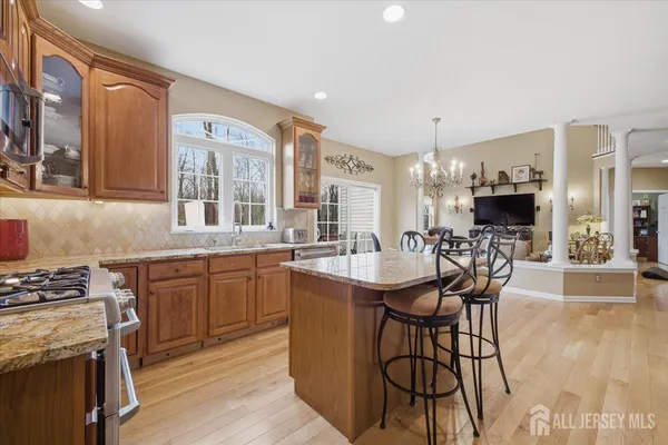 $1,200,000 | 2 Picasso Court, Somerset, NJ 08873