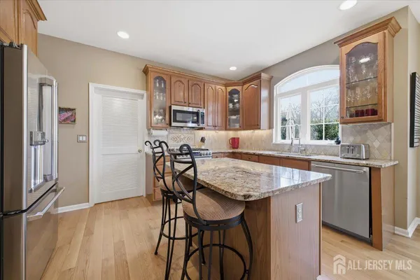 $1,200,000 | 2 Picasso Court, Somerset, NJ 08873