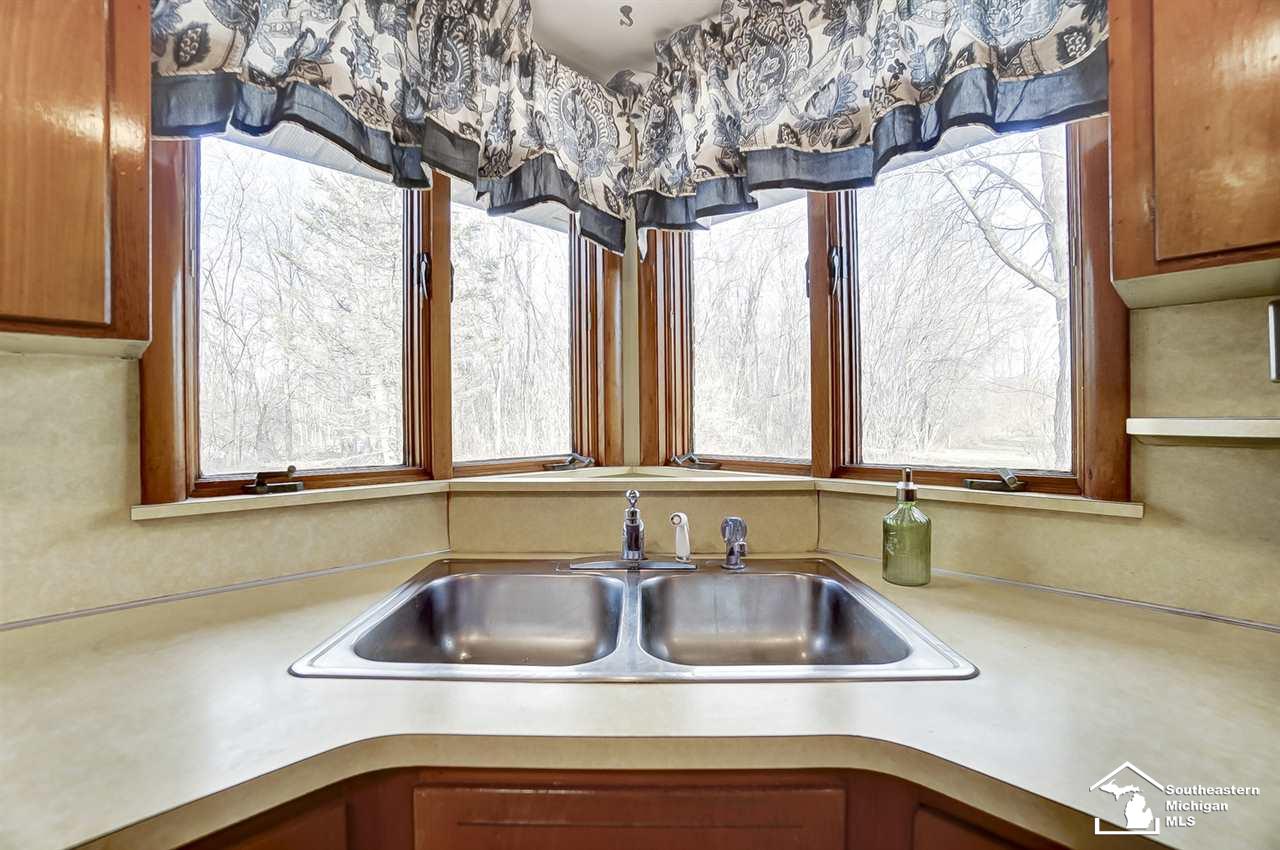8894 Dixon Road Monroe, MI 48161 - Photo 17 of 44