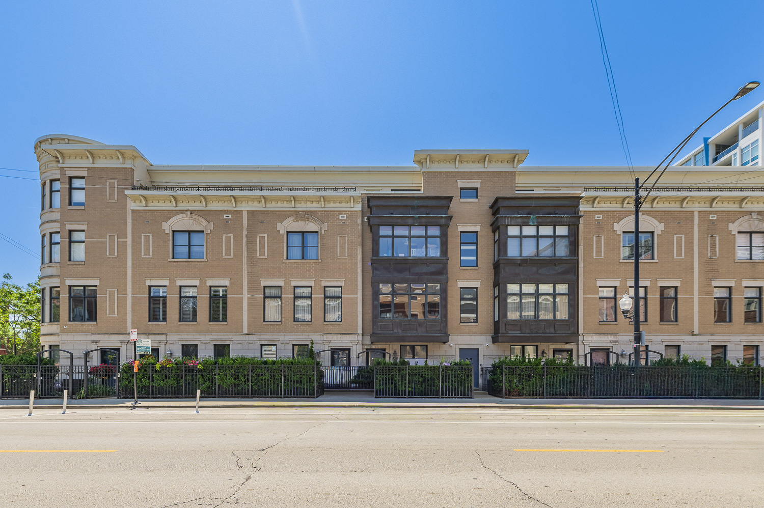 127 East 18th Street Chicago, IL 60616 - Photo 1 of 16