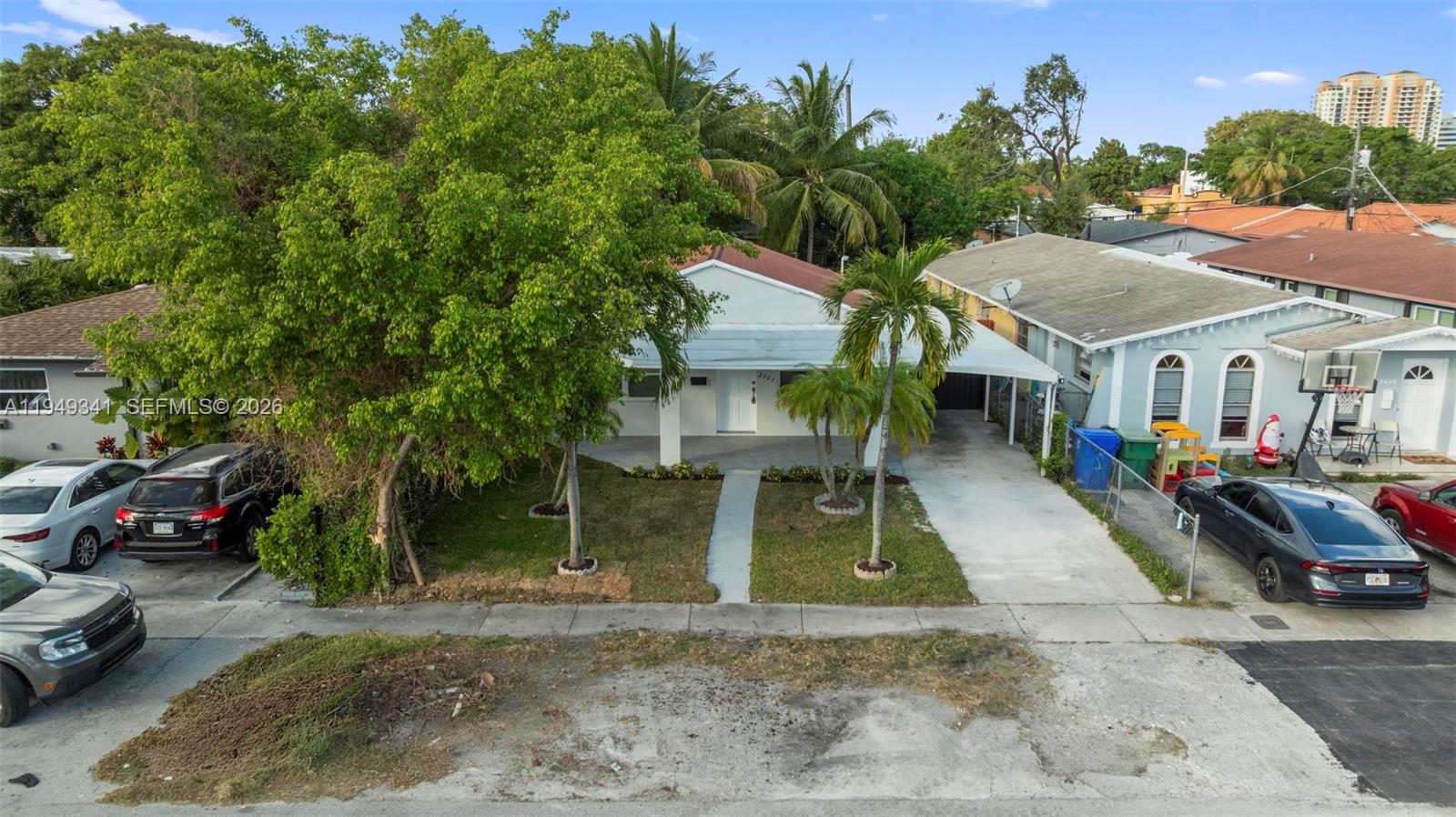 3507 Southwest 25th Terrace Miami, FL 33133 - Photo 29 of 32 a view of a park that has a tree on the side of it