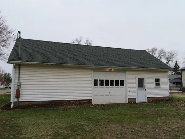 $359,900 | 211 West Section Street, Milford, IN 46542