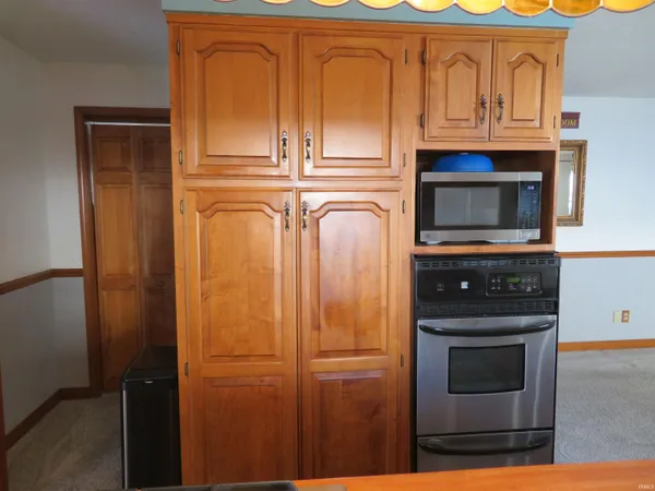 $359,900 | 211 West Section Street, Milford, IN 46542