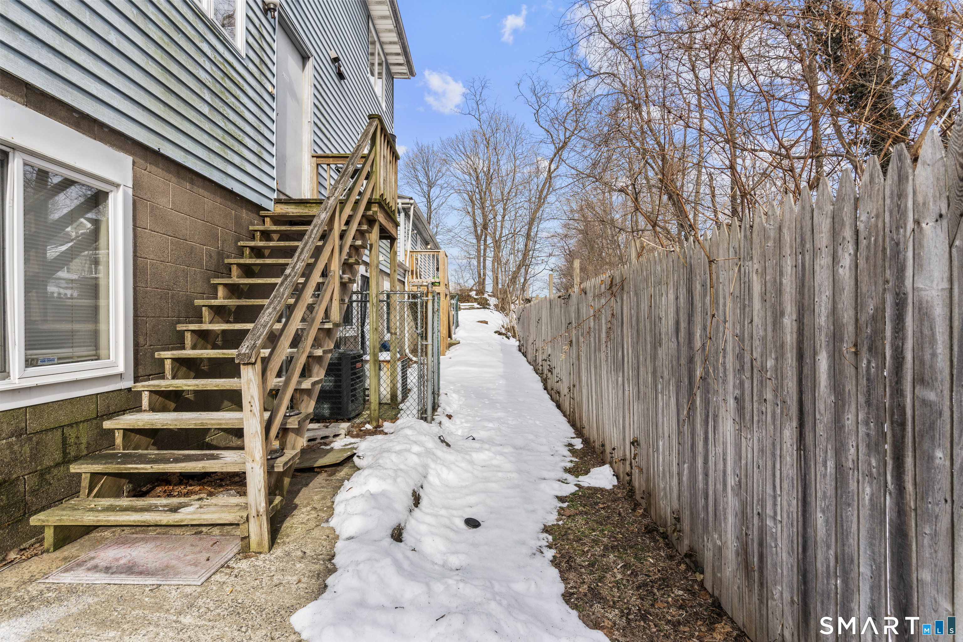 20 Warwick Street New Haven, CT 06513 - Photo 10 of 20 a view of entryway with wooden floor
