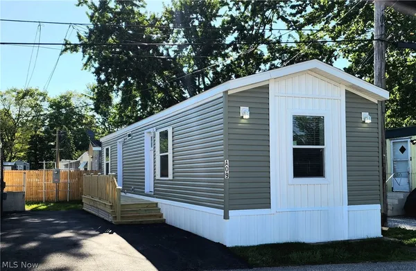 $89,500 | 9151 Mentor Avenue, Unit A09, Mentor, OH 44060