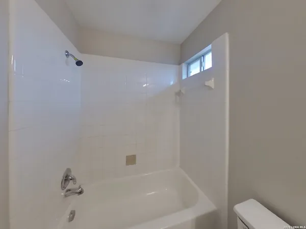 $2,239 | 517 Zapata Circle, New Braunfels, TX 78130