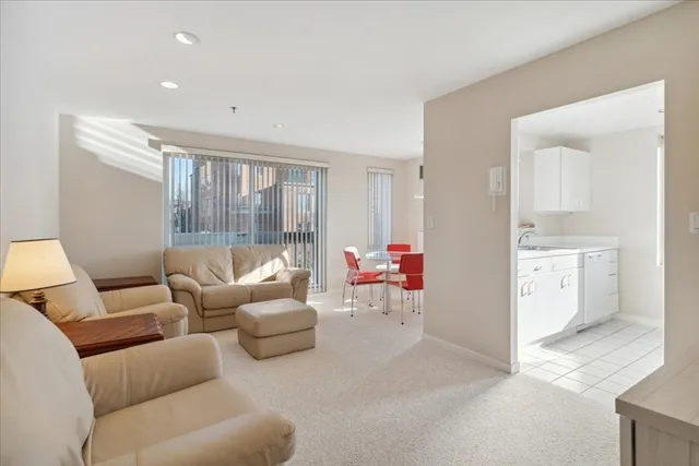 $750,000 | 950 Massachusetts Avenue, Unit 417, Cambridge, MA 02139