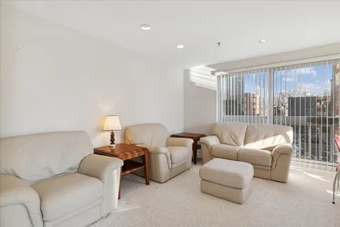 $795,000 | 950 Massachusetts Avenue, Unit 417, Cambridge, MA 02139