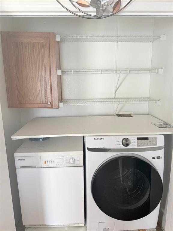 2090 Southwest 85th Avenue Davie, FL 33324 - Photo 16 of 37 a close view of washer and dryer