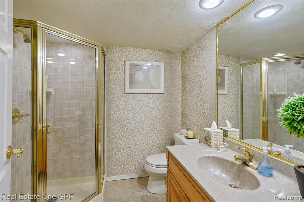 1010 Whittier Road Grosse Pointe Park, MI 48230 - Photo 33 of 44
