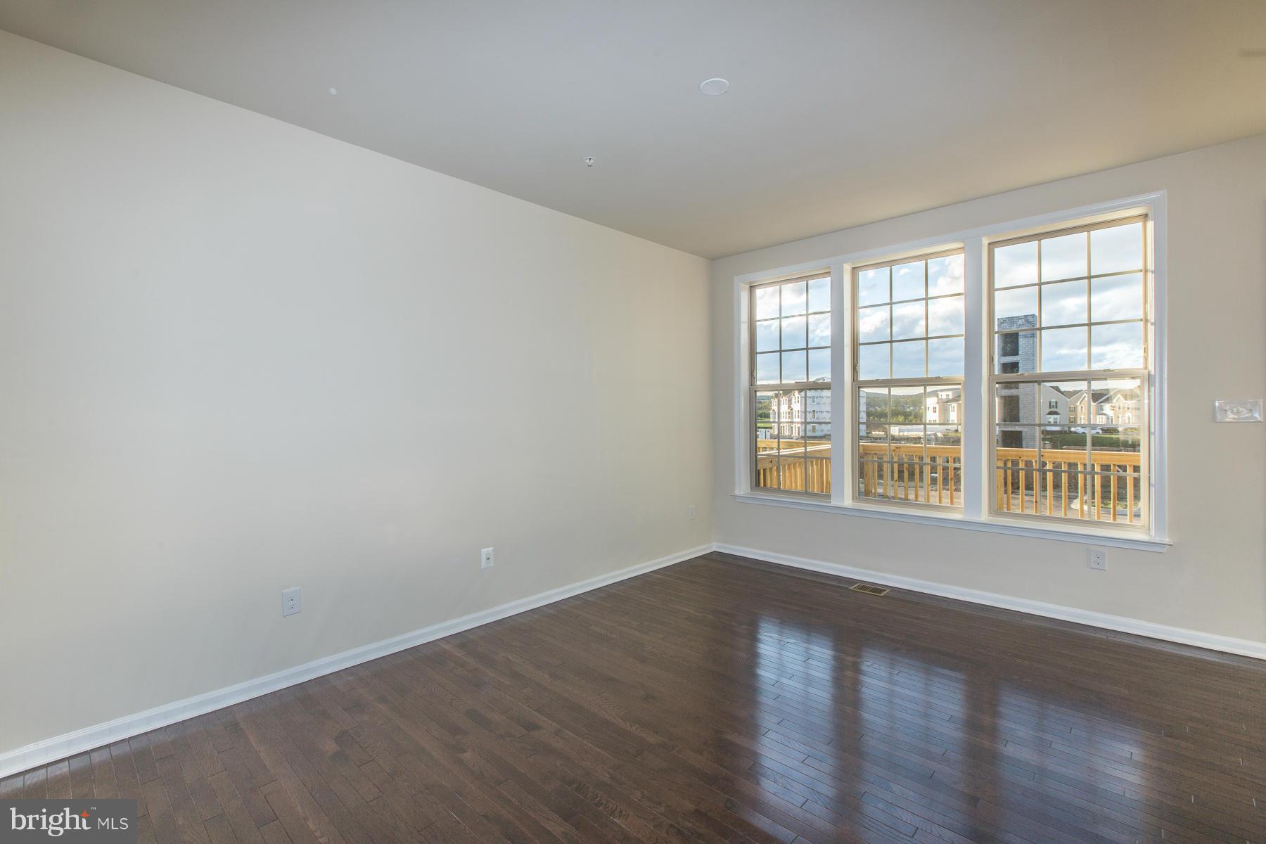 4708 Cambria Road Frederick, MD 21703 - Photo 3 of 24 Interior (General)