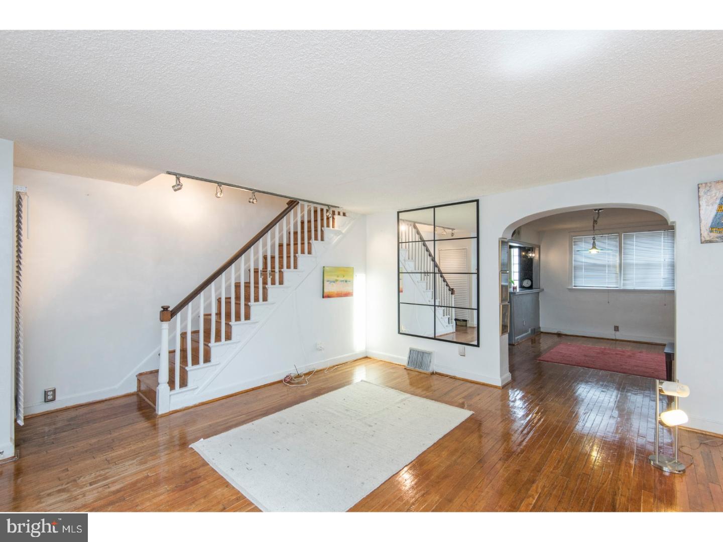 7513 Sherwood Road Philadelphia, PA 19151 - Photo 2 of 25 Gallery Image 2