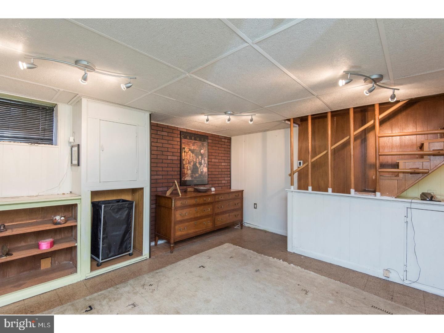 7513 Sherwood Road Philadelphia, PA 19151 - Photo 11 of 25 Gallery Image 11