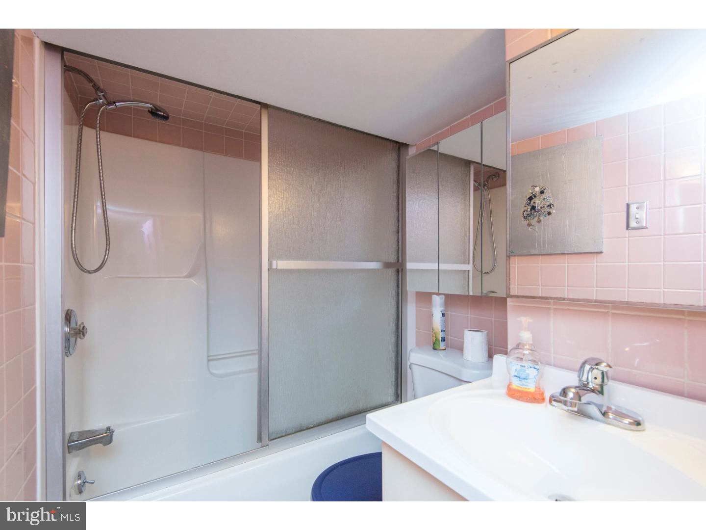 7513 Sherwood Road Philadelphia, PA 19151 - Photo 15 of 25 Gallery Image 15