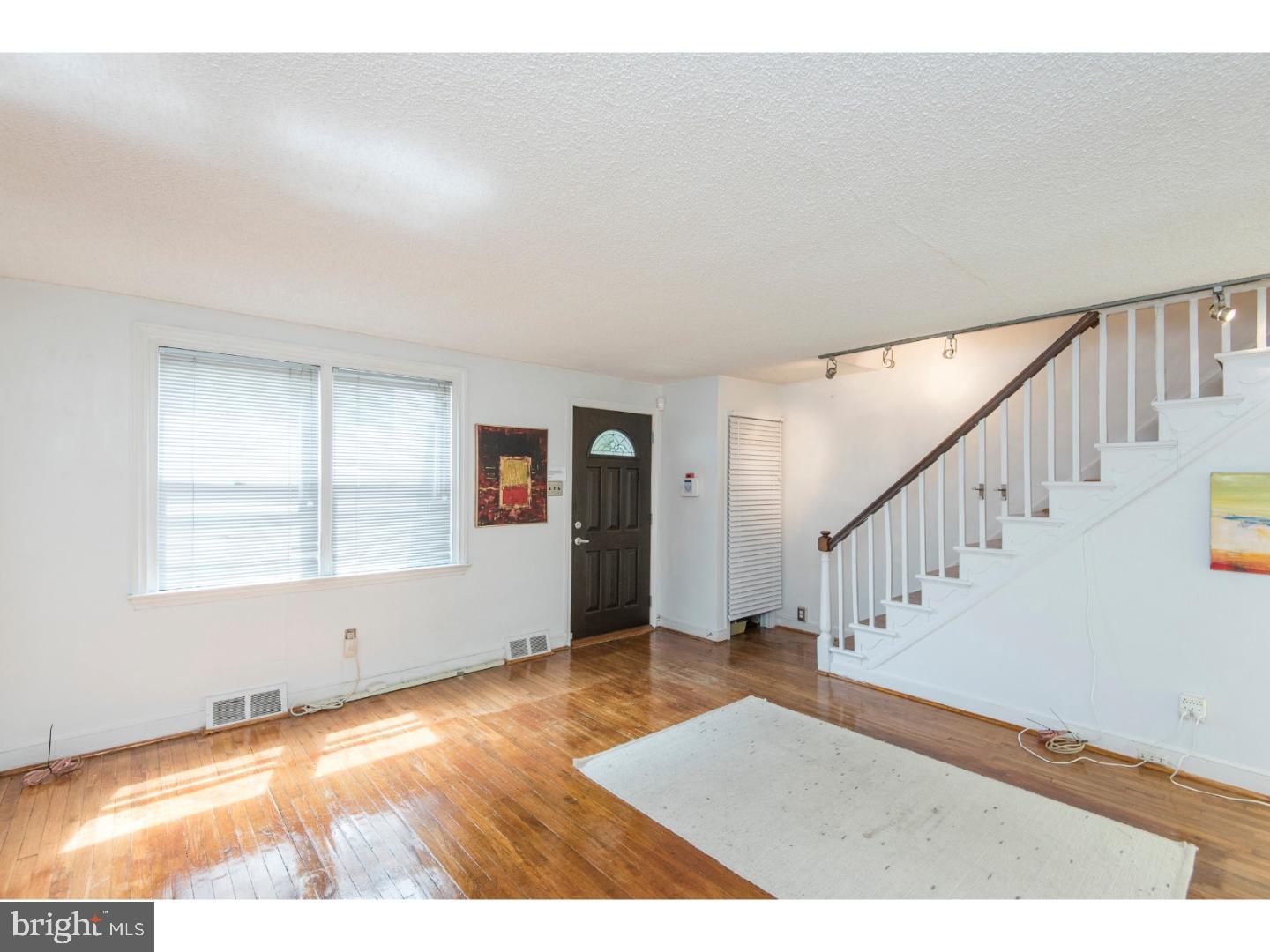 7513 Sherwood Road Philadelphia, PA 19151 - Photo 3 of 25 Gallery Image 3