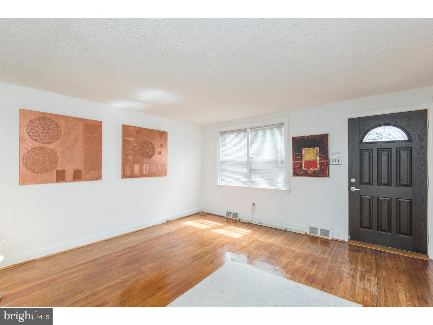 7513 Sherwood Road Philadelphia, PA 19151 - Photo 4 of 25 Gallery Image 4