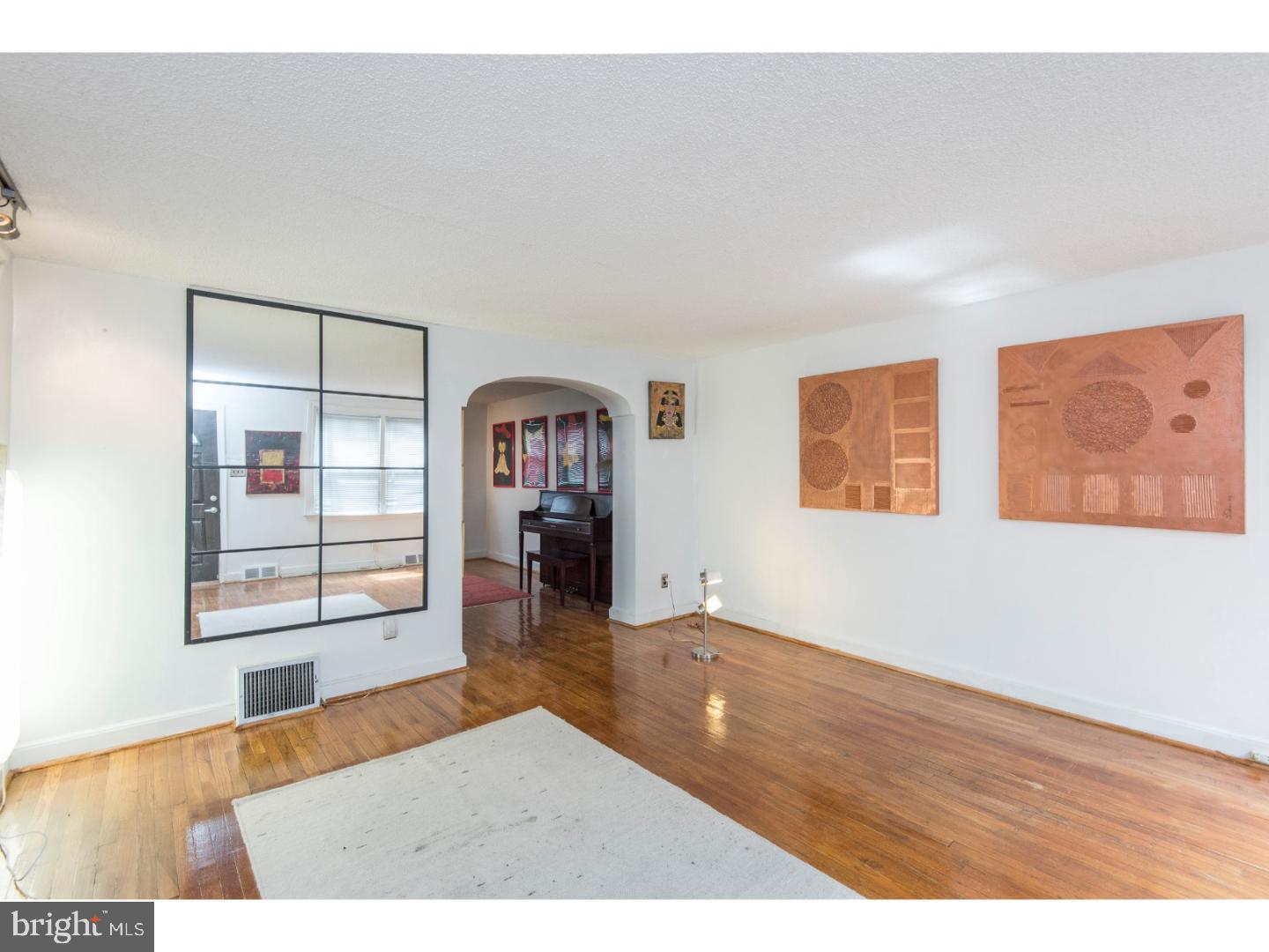 7513 Sherwood Road Philadelphia, PA 19151 - Photo 5 of 25 Gallery Image 5