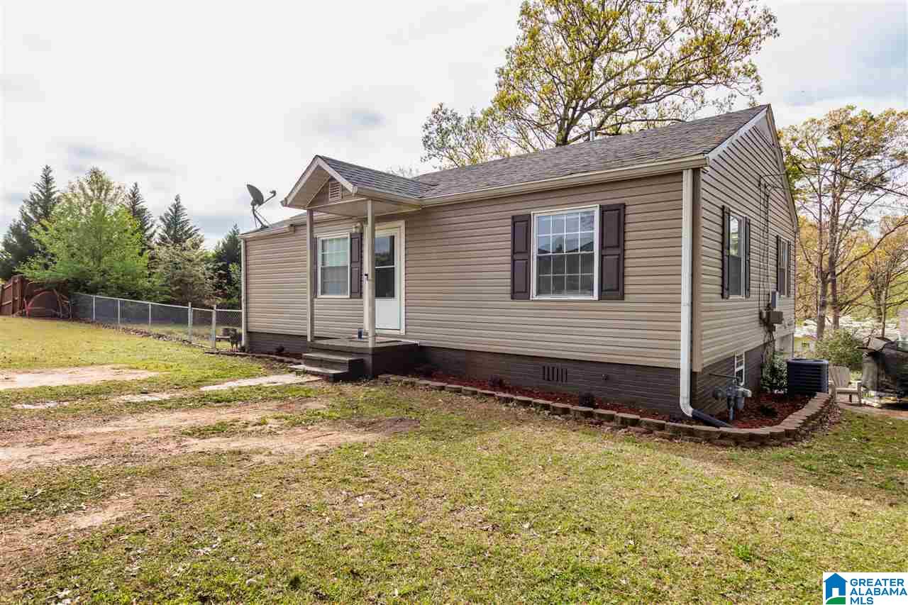 622 South Parkell Avenue Bessemer, AL 35023 - Photo 1 of 26