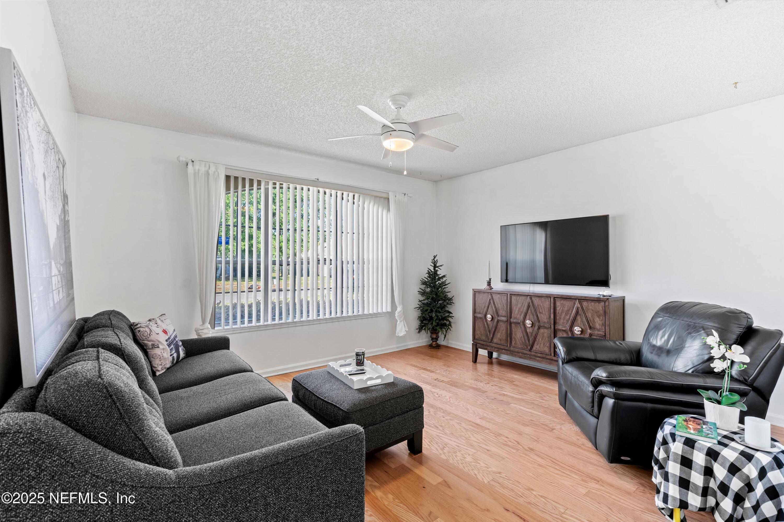 9768 Cedar Ridge Drive West Jacksonville, FL 32221 - Photo 5 of 34 Living Room