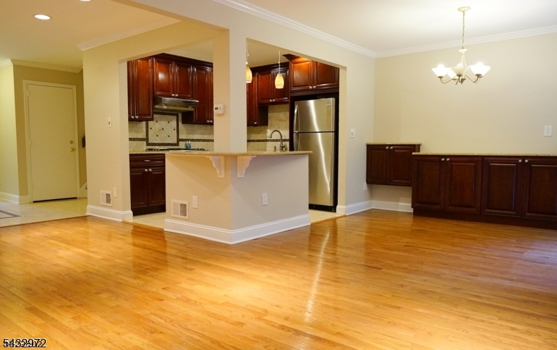61 Patriots Road Morris Plains, NJ 07950 - Photo 5 of 15