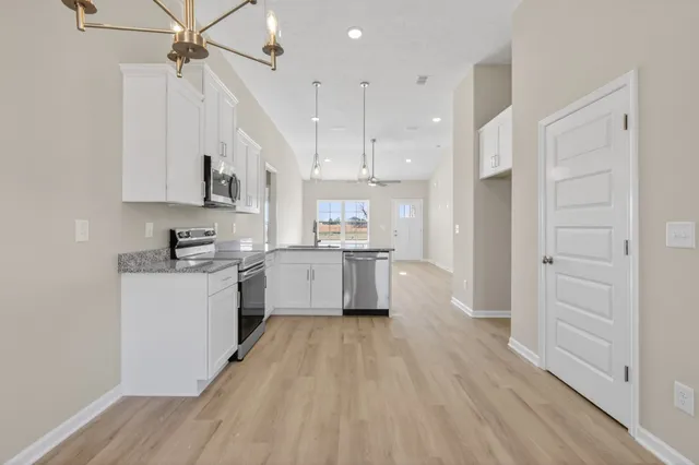 $348,900 | 336 North Fork Branch Road, Normandy, TN 37360