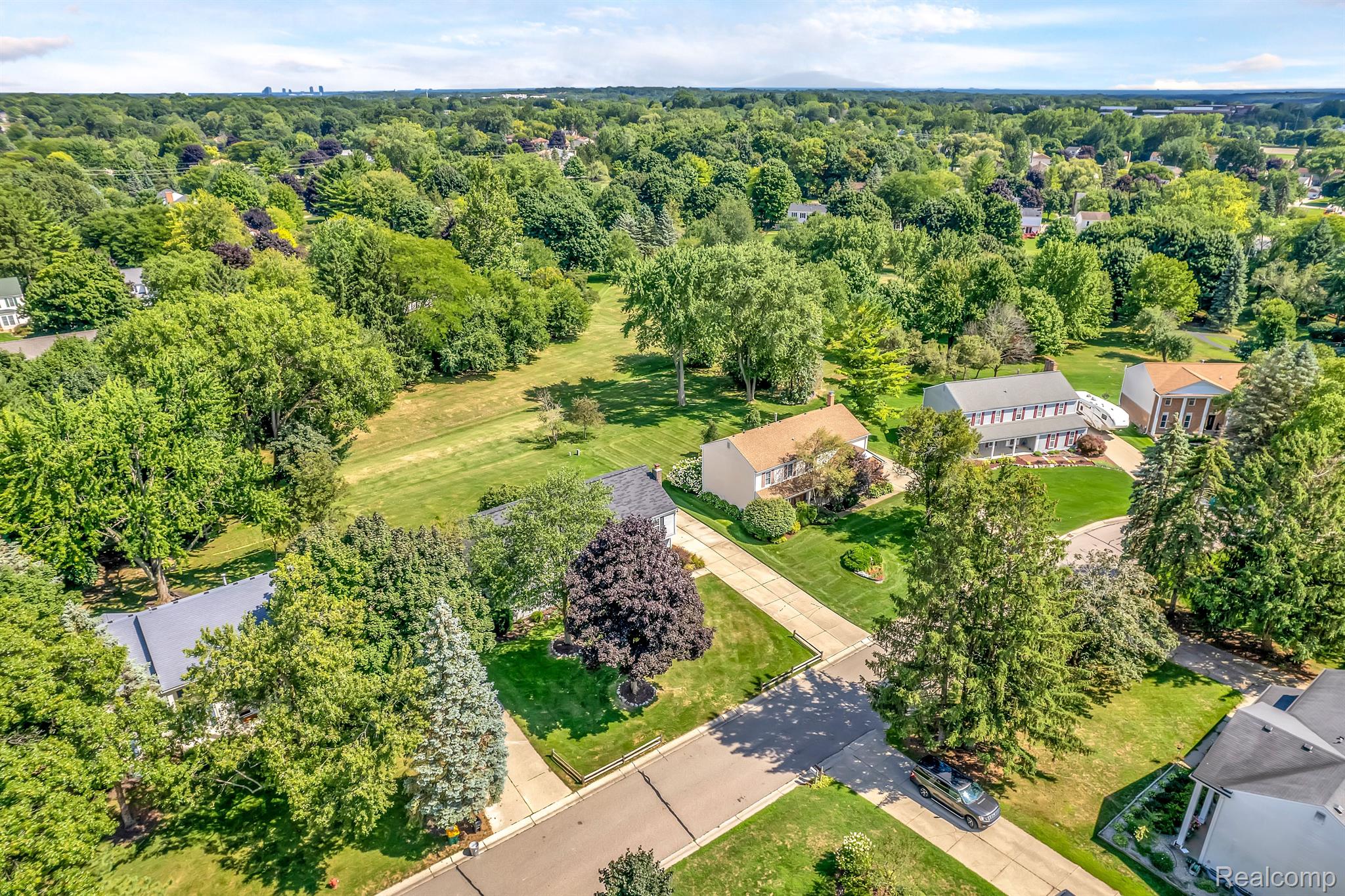 35851 Fredericksburg Road Farmington, MI 48331 - Photo 40 of 61 Gallery Image 40
